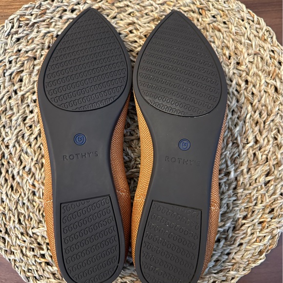 Rothys The Point flat in Fawn - Picture 4 of 5